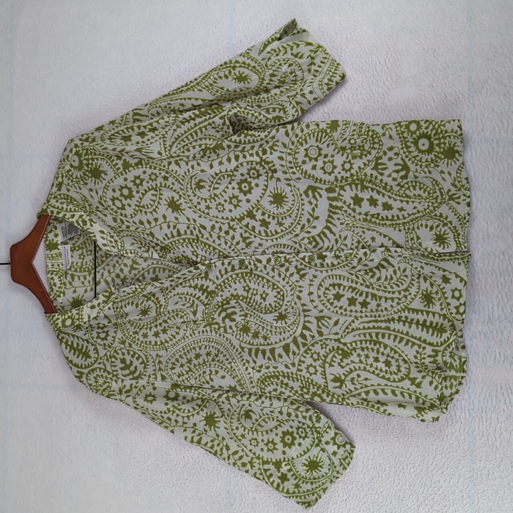 White Stag Women's Green & White Chiffon V Neck Button 3/4 Sleeve Shirt 16W